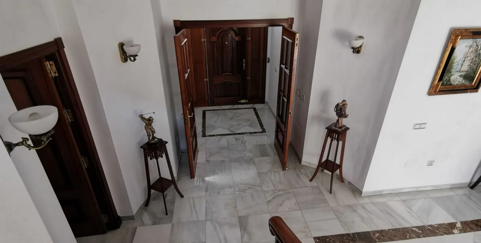 Продажа  отдельно стоящей виллы в Estepona 34