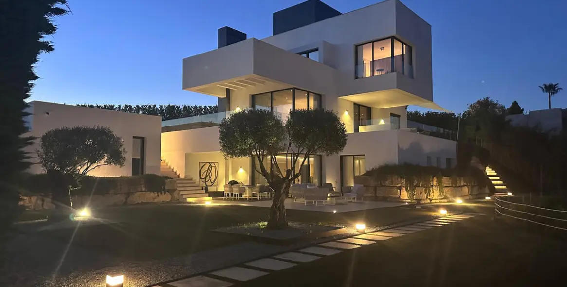 Venta de villa independiente en Benahavís 2