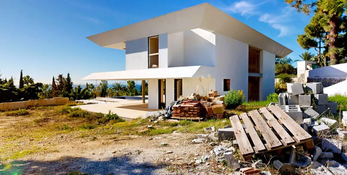 Sale of detached villa in Hacienda Las Chapas 16