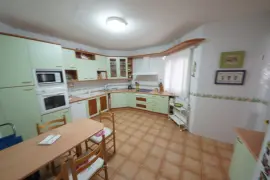 Image 4 thumb