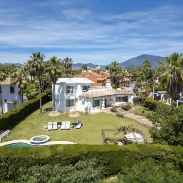 Long-term rent of detached villa in Atalaya