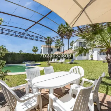 Long-term rent of detached villa in Atalaya