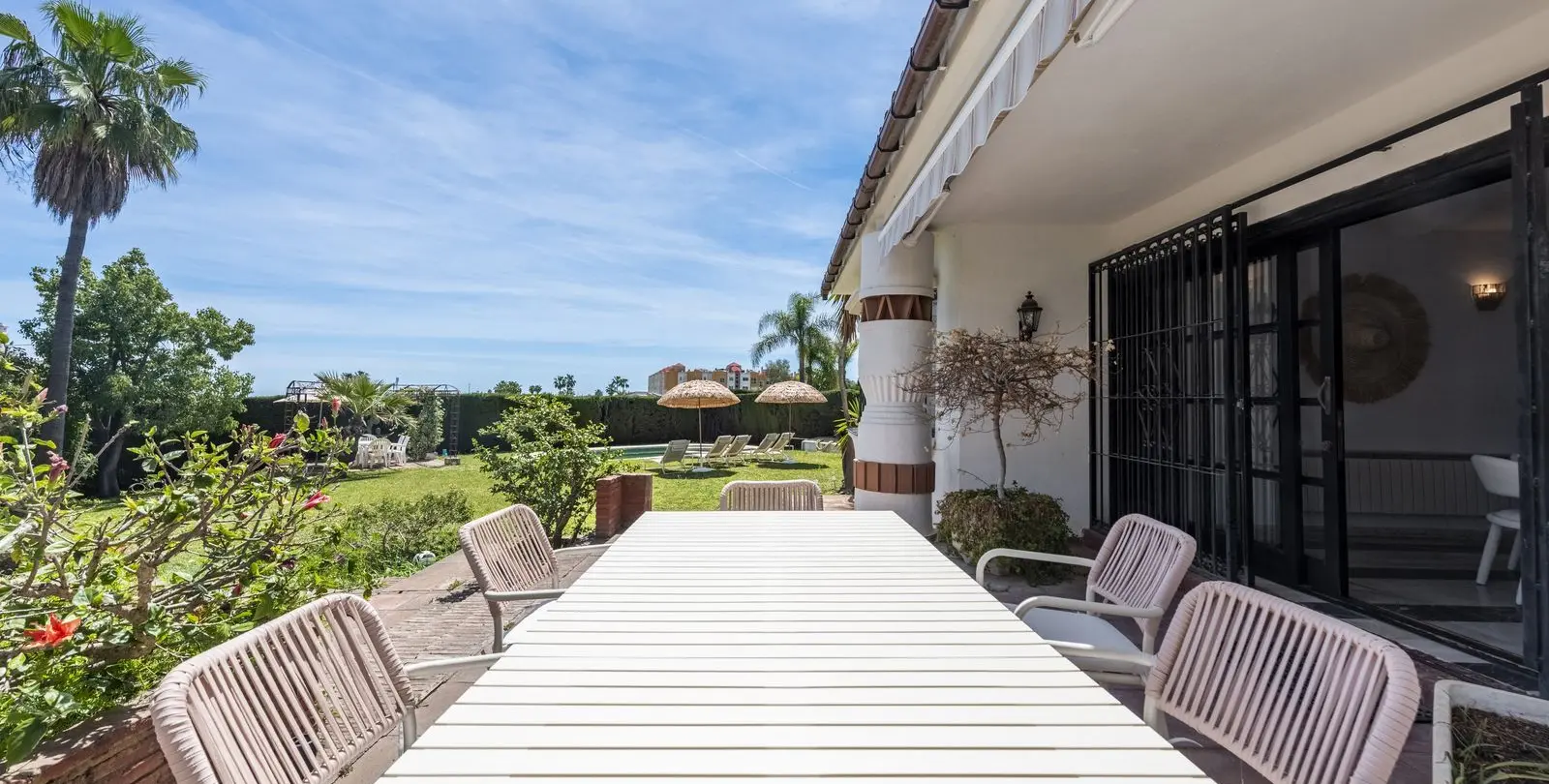 Sale of detached villa in Atalaya 7