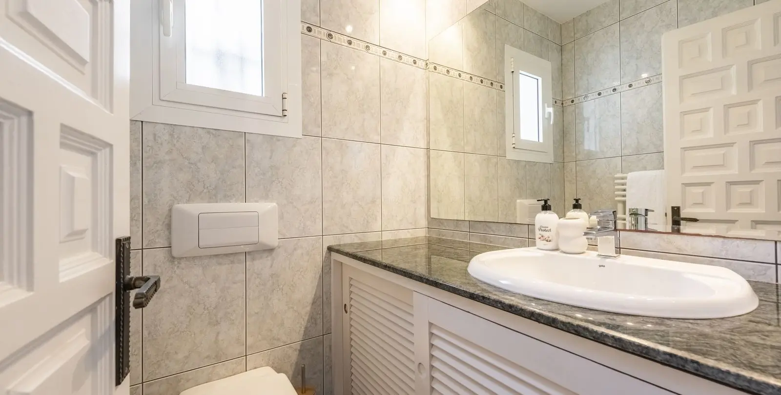 Sale of detached villa in Atalaya 14