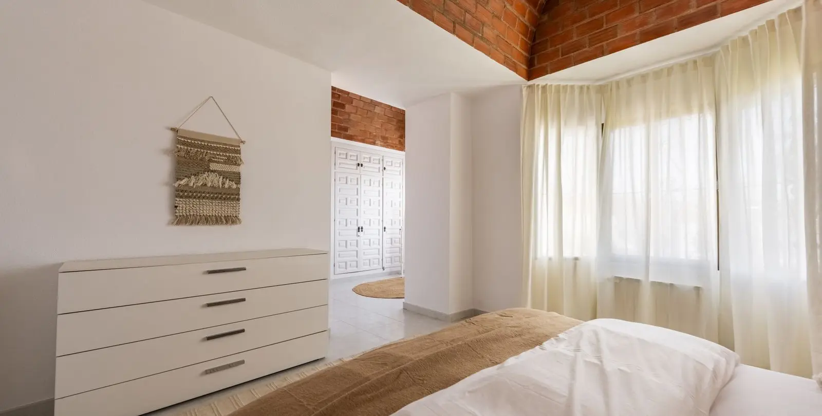 Sale of detached villa in Atalaya 22