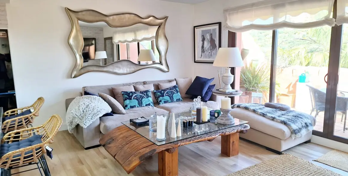 Sale of penthouse in La Duquesa 3