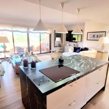 Sale of penthouse in La Duquesa