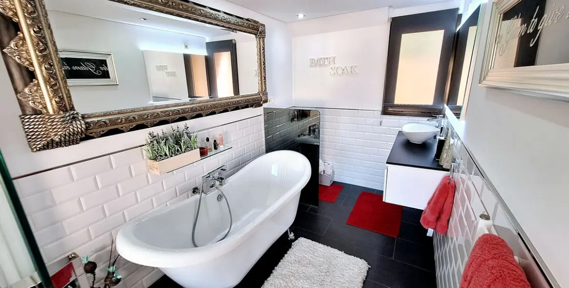 Sale of penthouse in La Duquesa 15