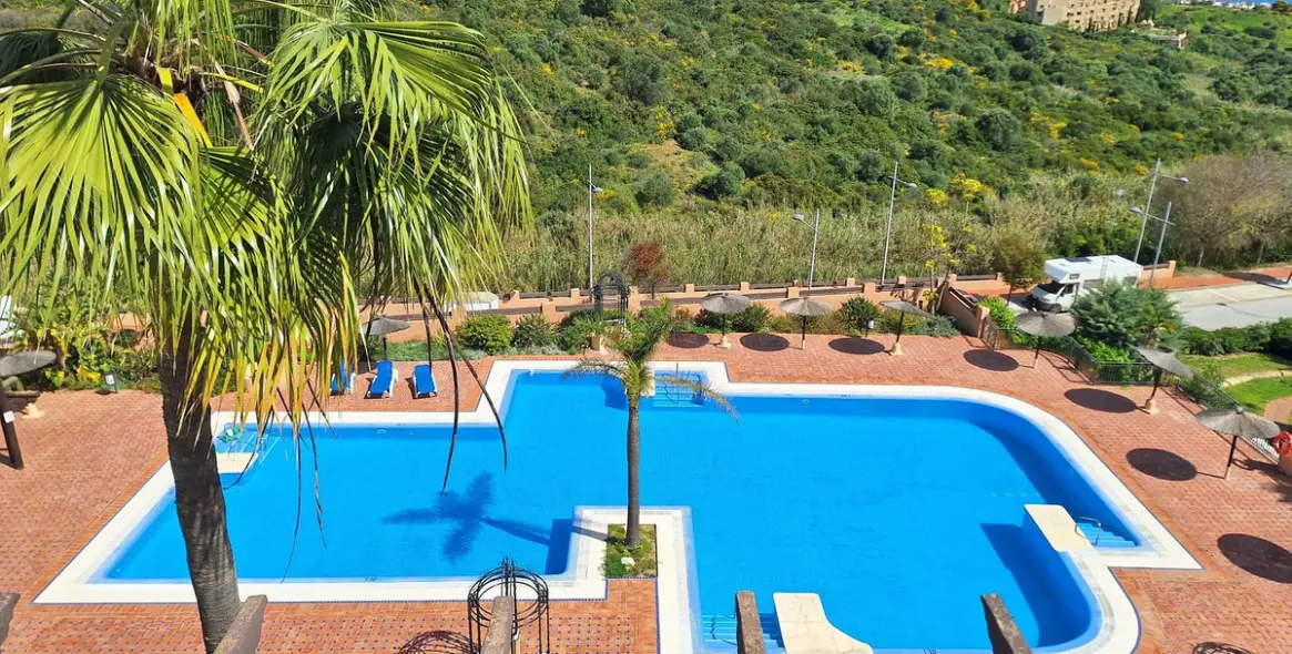 Sale of penthouse in La Duquesa 20