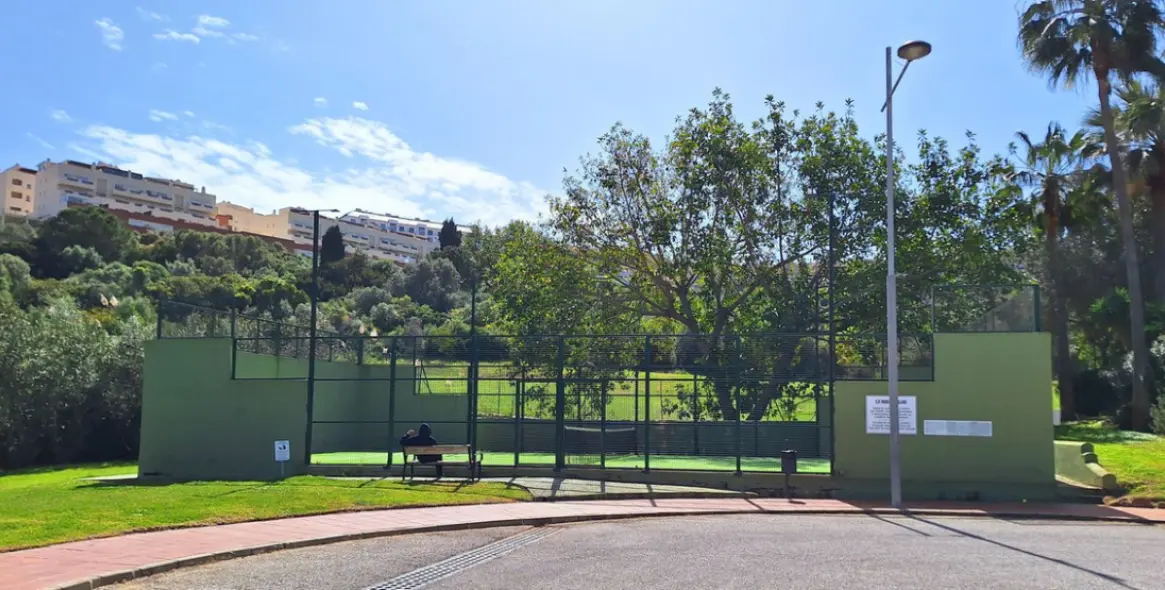 Sale of penthouse in La Duquesa 24