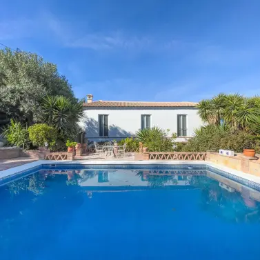 Venta de finca - cortijo en Coín