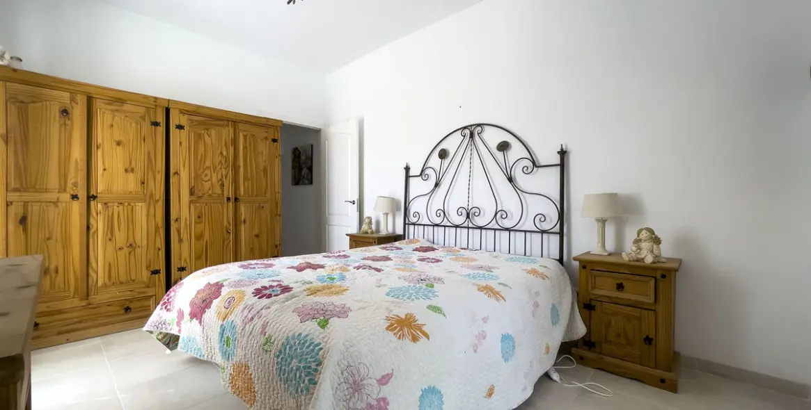 Sale of finca - cortijo in Coín 28