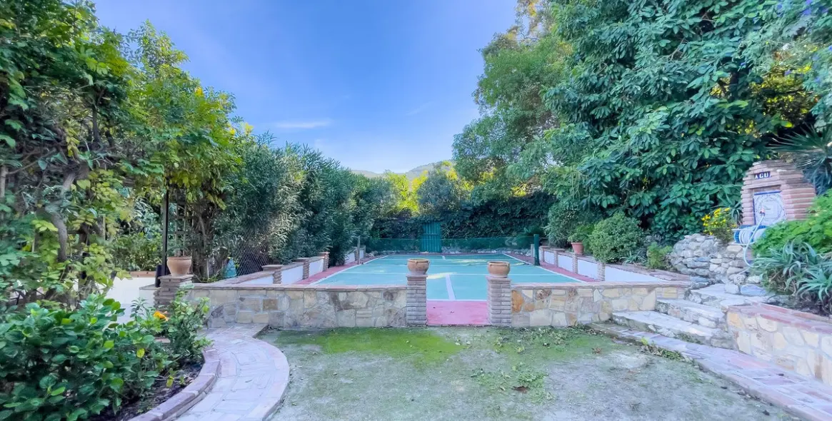 Sale of finca - cortijo in Coín 49