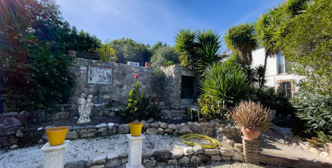 Sale of finca - cortijo in Coín 54