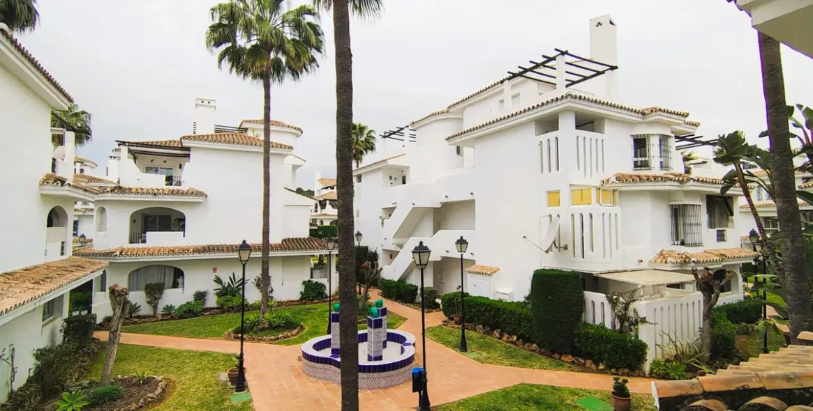 Venta de apartamento en planta media en Nueva Andalucía 22