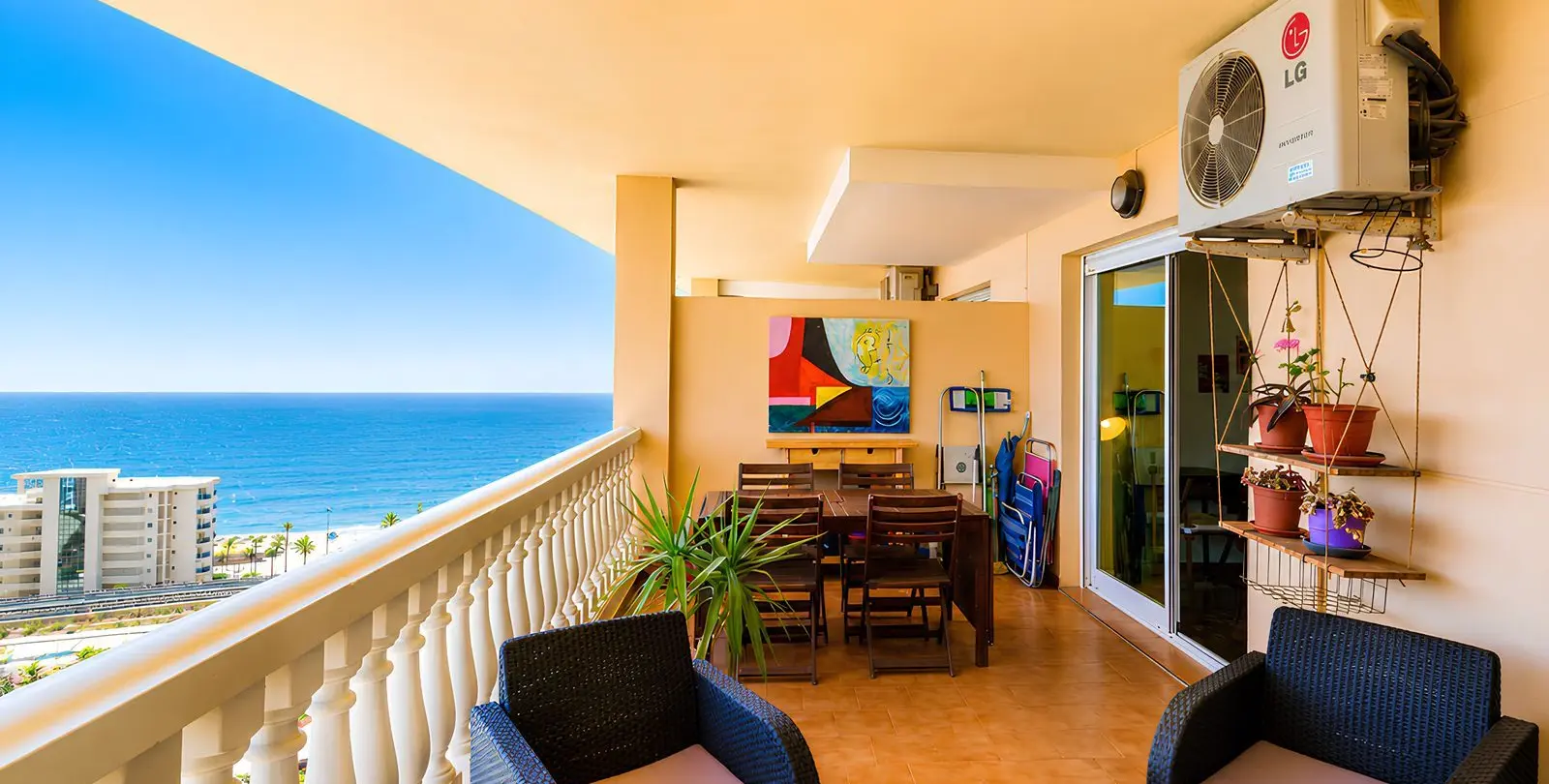 Venta de apartamento en planta media en Fuengirola 1