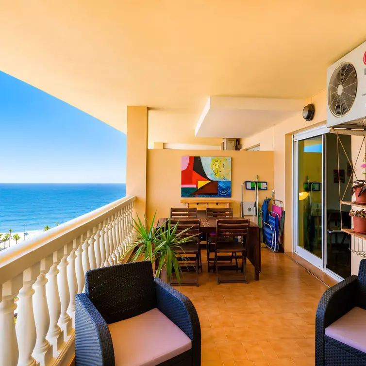 Venta de apartamento en planta media en Fuengirola