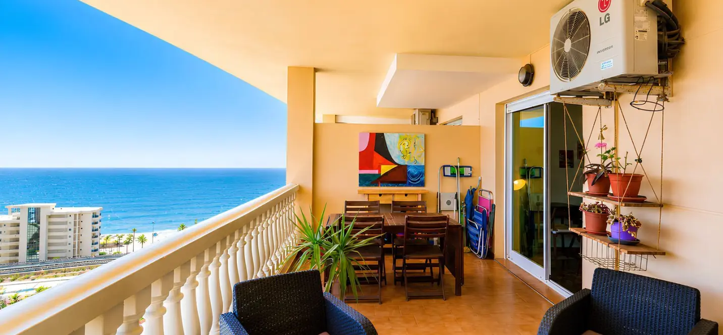 Venta de apartamento en planta media en Fuengirola 0