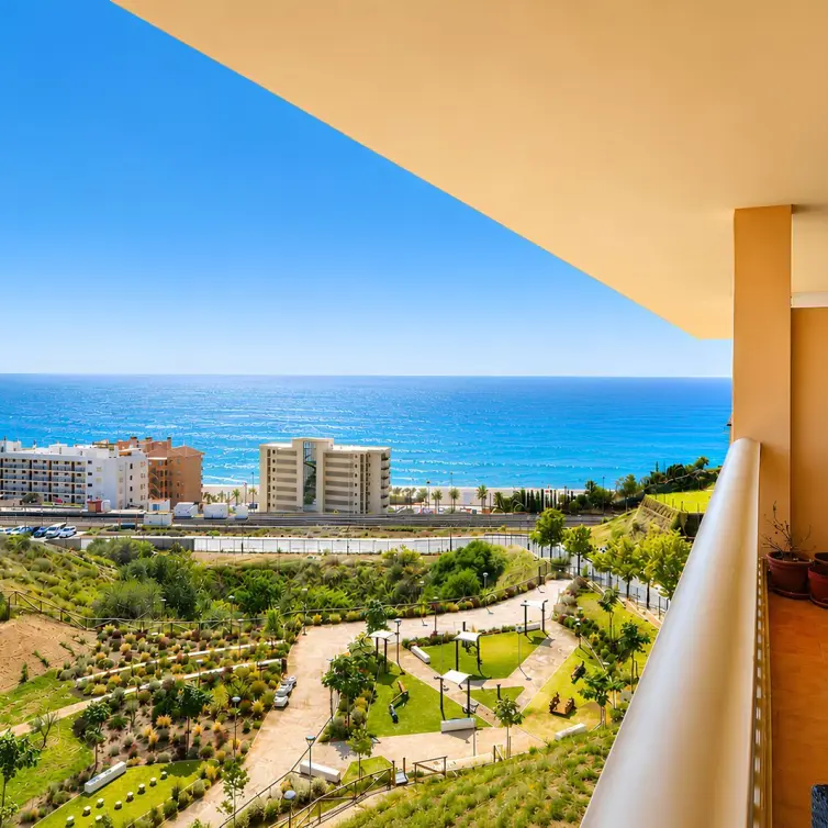 Venta de apartamento en planta media en Fuengirola