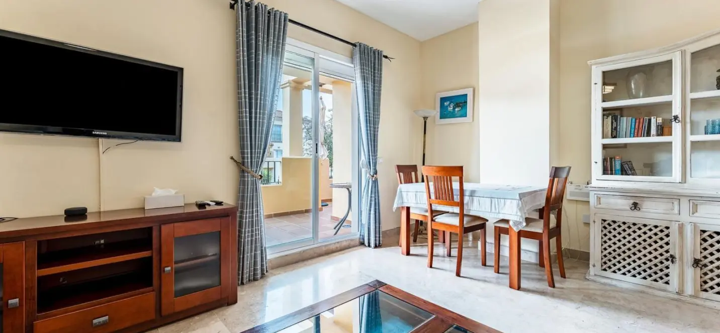 Sale of middle floor apartment in La Cala de Mijas 1