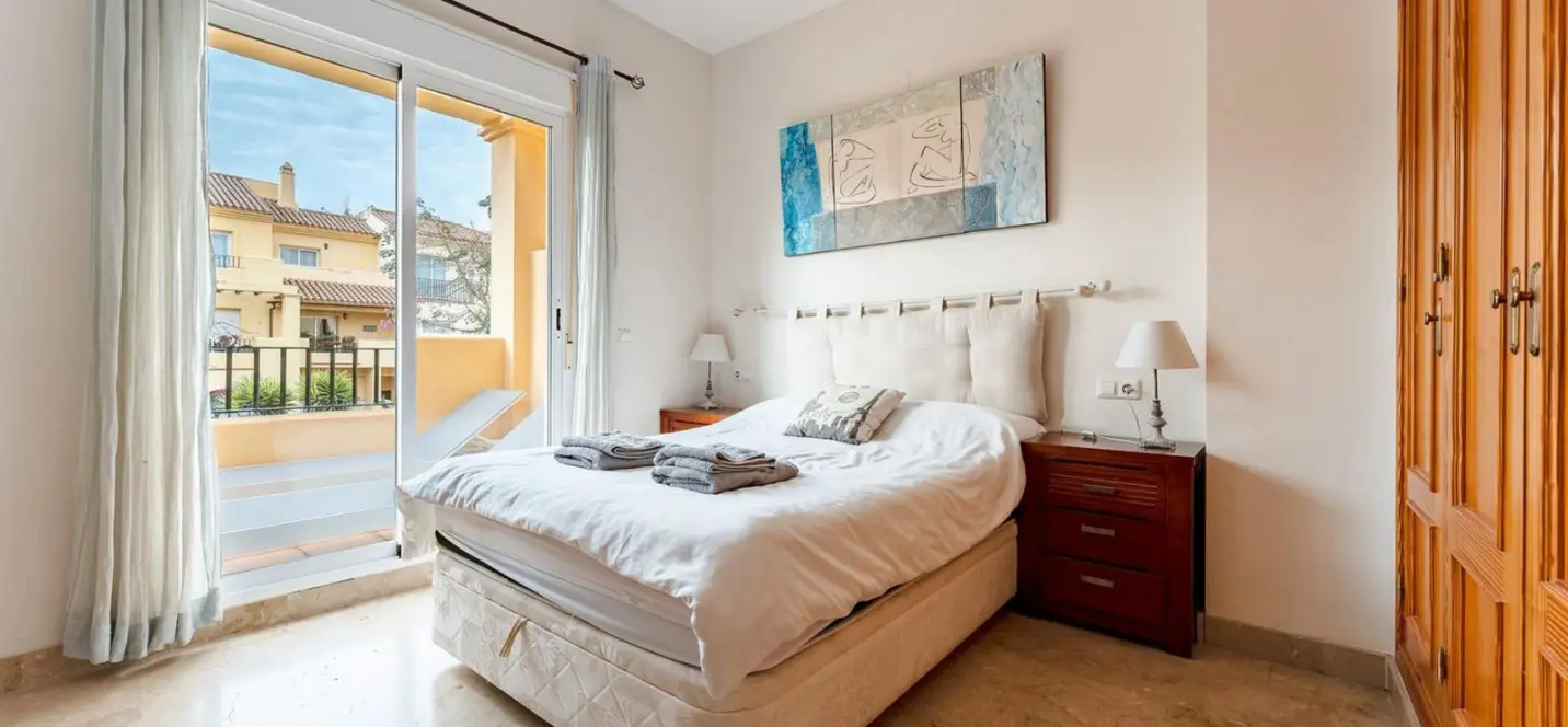 Sale of middle floor apartment in La Cala de Mijas 4