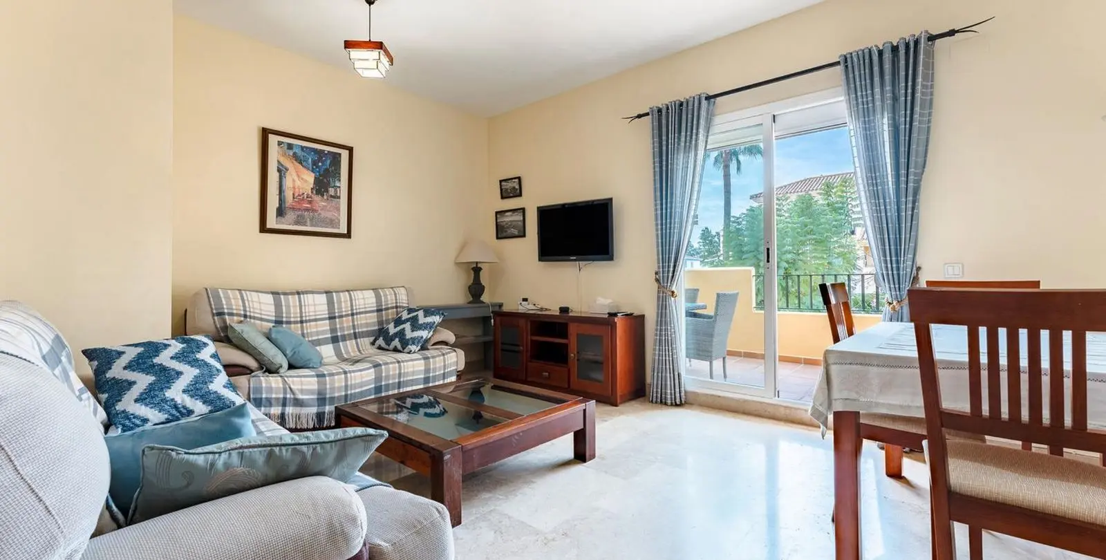Sale of middle floor apartment in La Cala de Mijas 6
