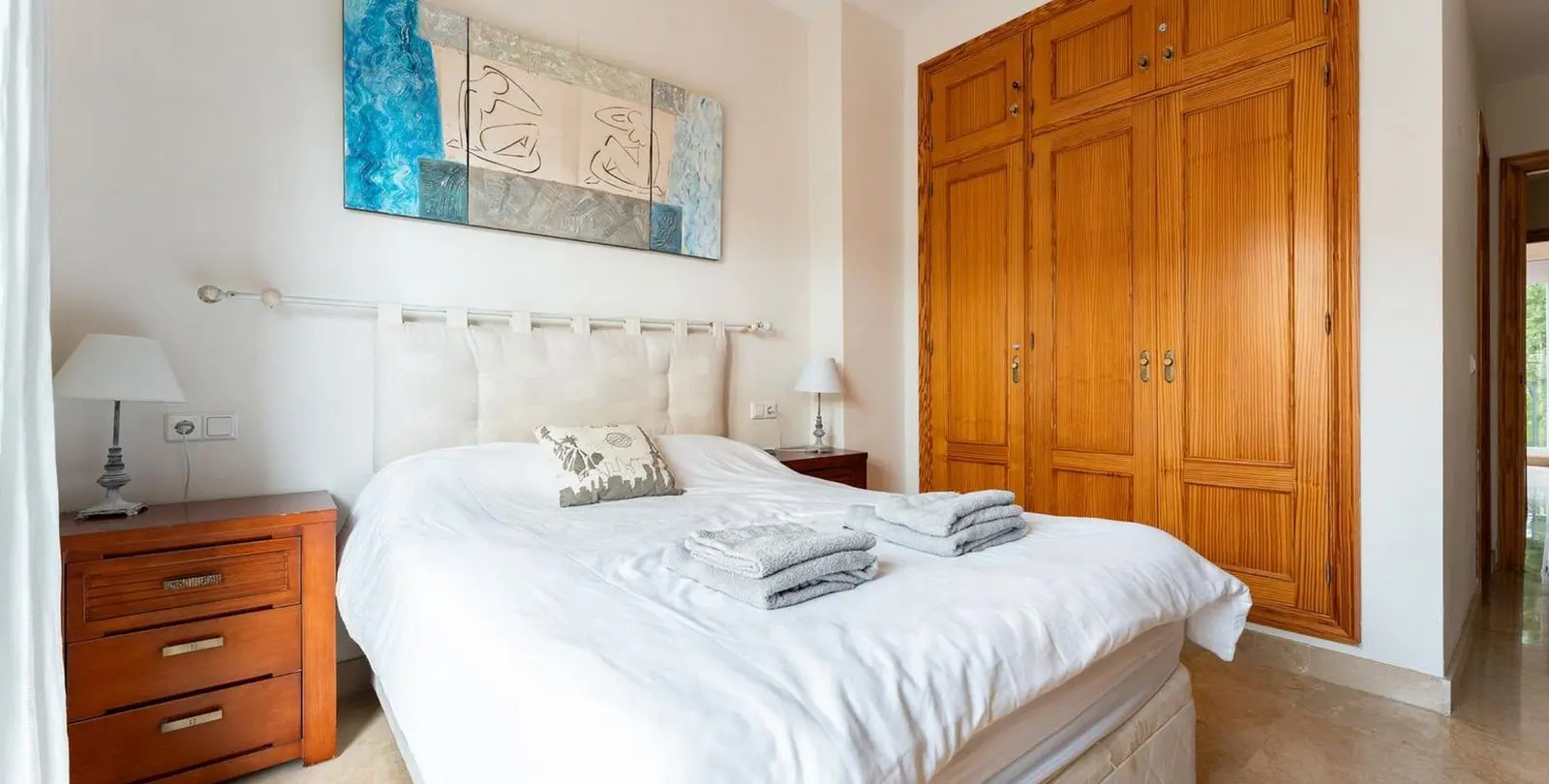 Sale of middle floor apartment in La Cala de Mijas 11