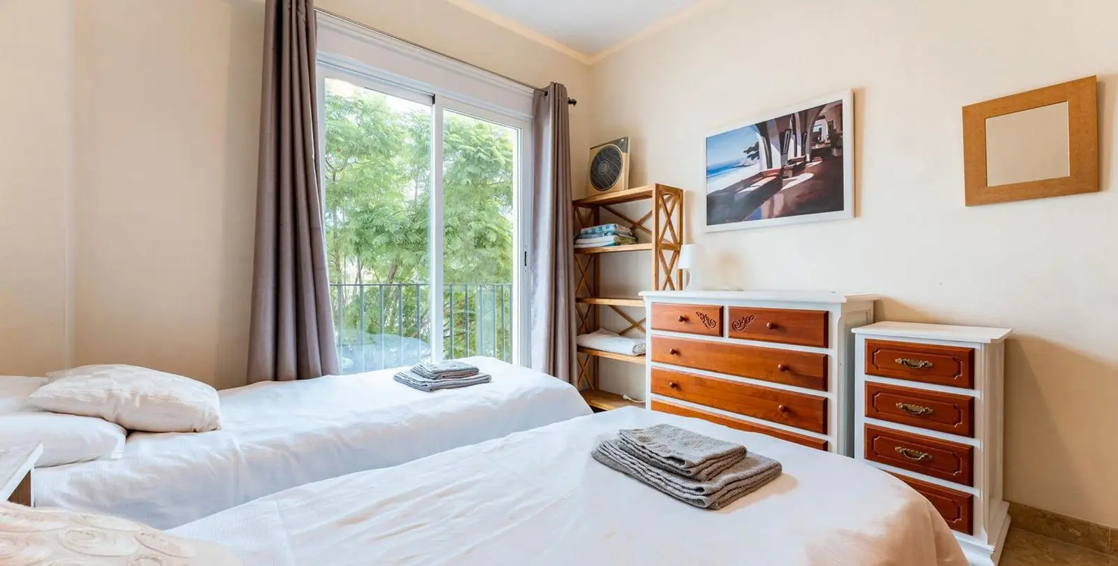 Sale of middle floor apartment in La Cala de Mijas 14