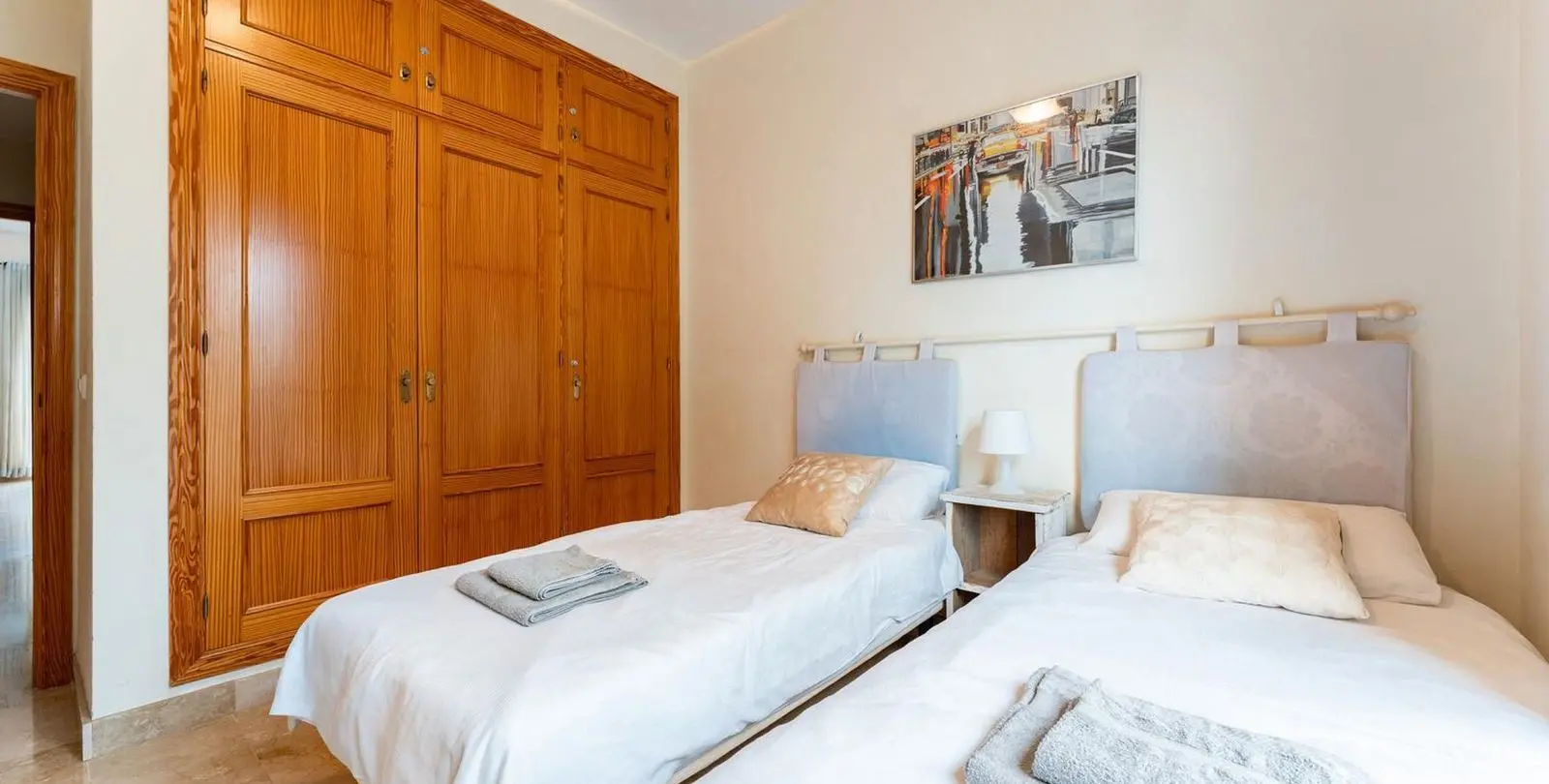 Sale of middle floor apartment in La Cala de Mijas 16