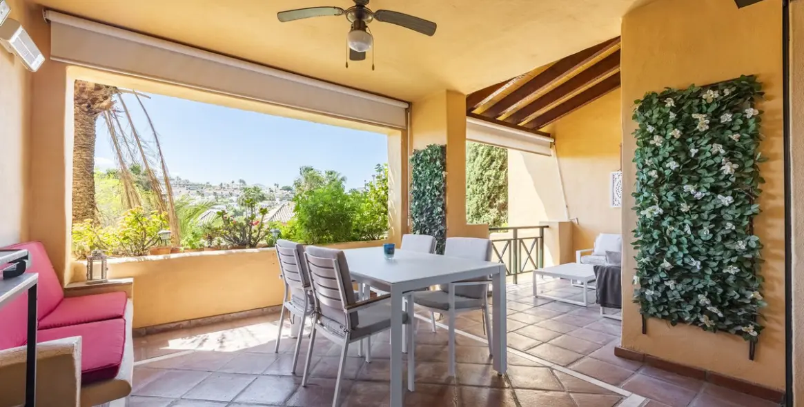 Venta de apartamento en planta media en El Paraiso 9