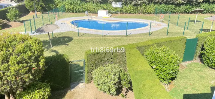 Venta de ático en Estepona 0