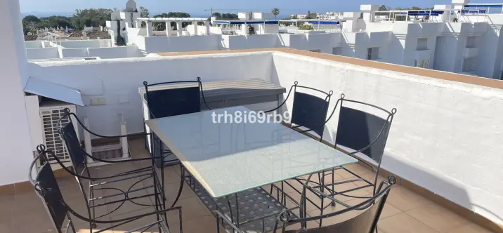 Venta de ático en Estepona 4