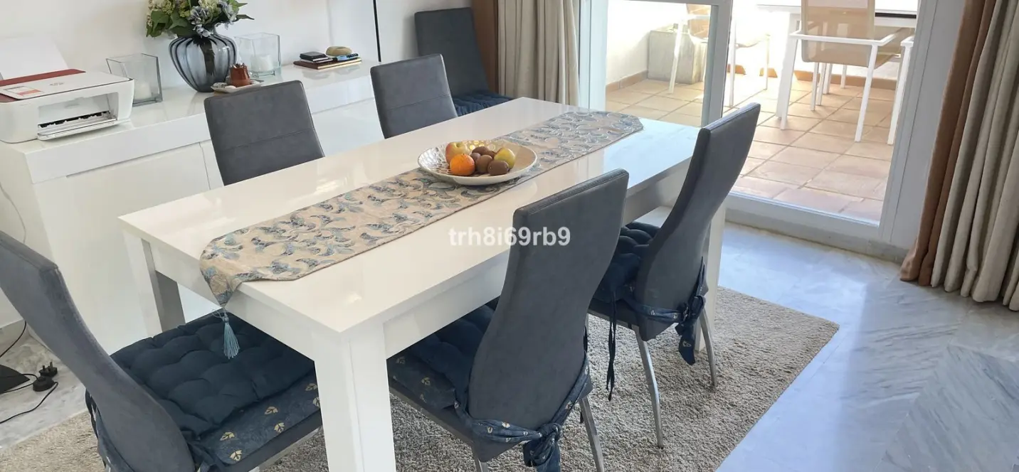 Sale of penthouse in Estepona 1