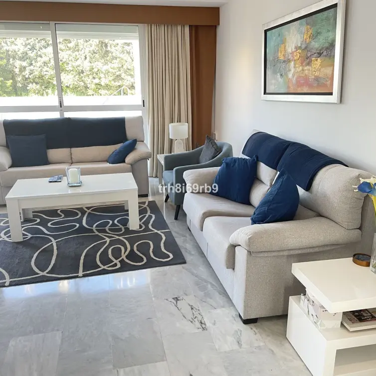 Sale of penthouse in Estepona