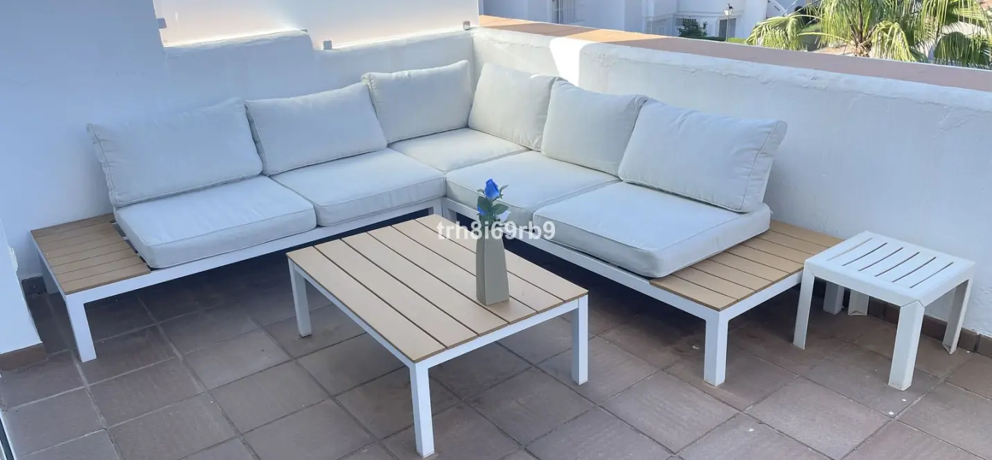 Sale of penthouse in Estepona 3