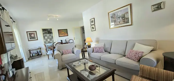 Продажа апартаментов на среднем этаже в Fuengirola 3