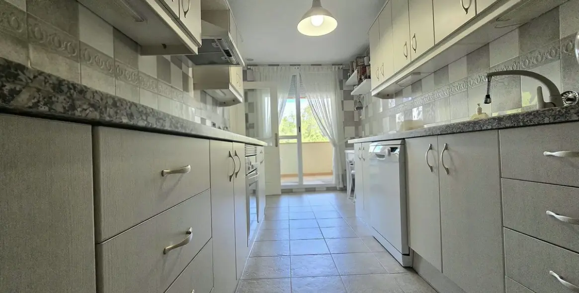 Продажа апартаментов на среднем этаже в Fuengirola 7