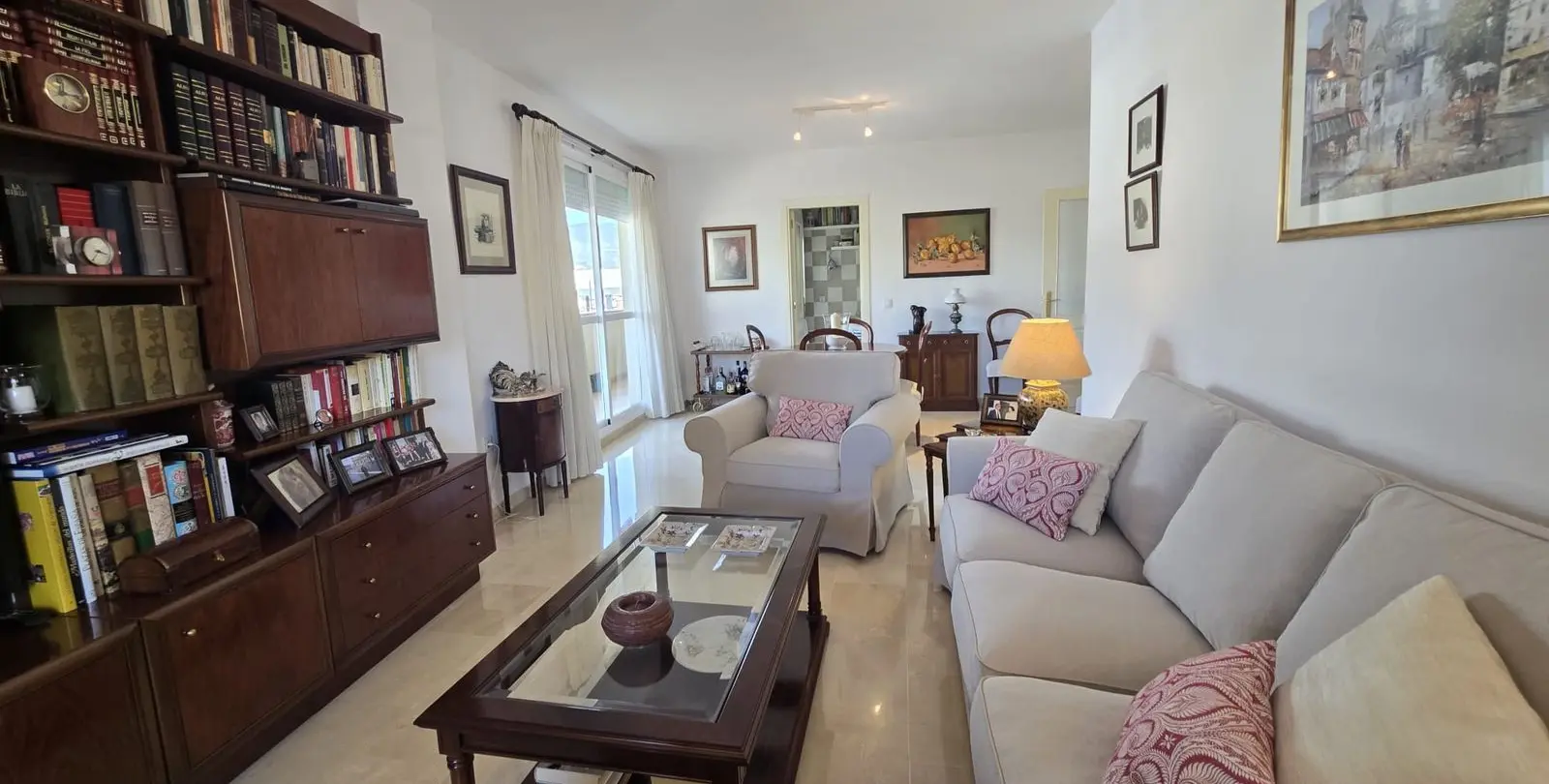 Venta de apartamento en planta media en Fuengirola 2