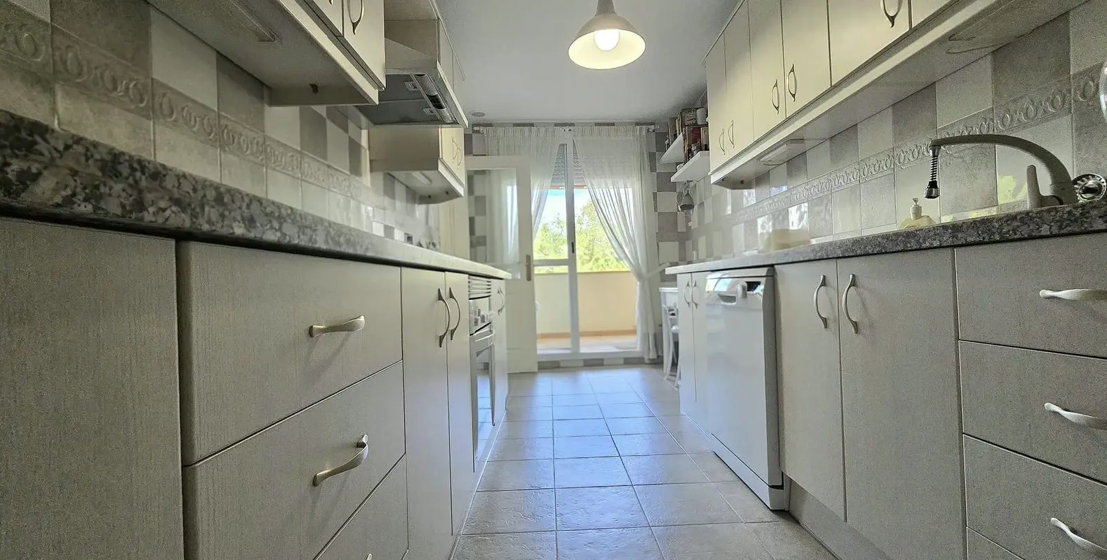 Venta de apartamento en planta media en Fuengirola 7