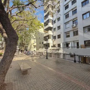 Venta de apartamento en planta media en Marbella