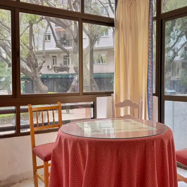 Venta de apartamento en planta media en Marbella