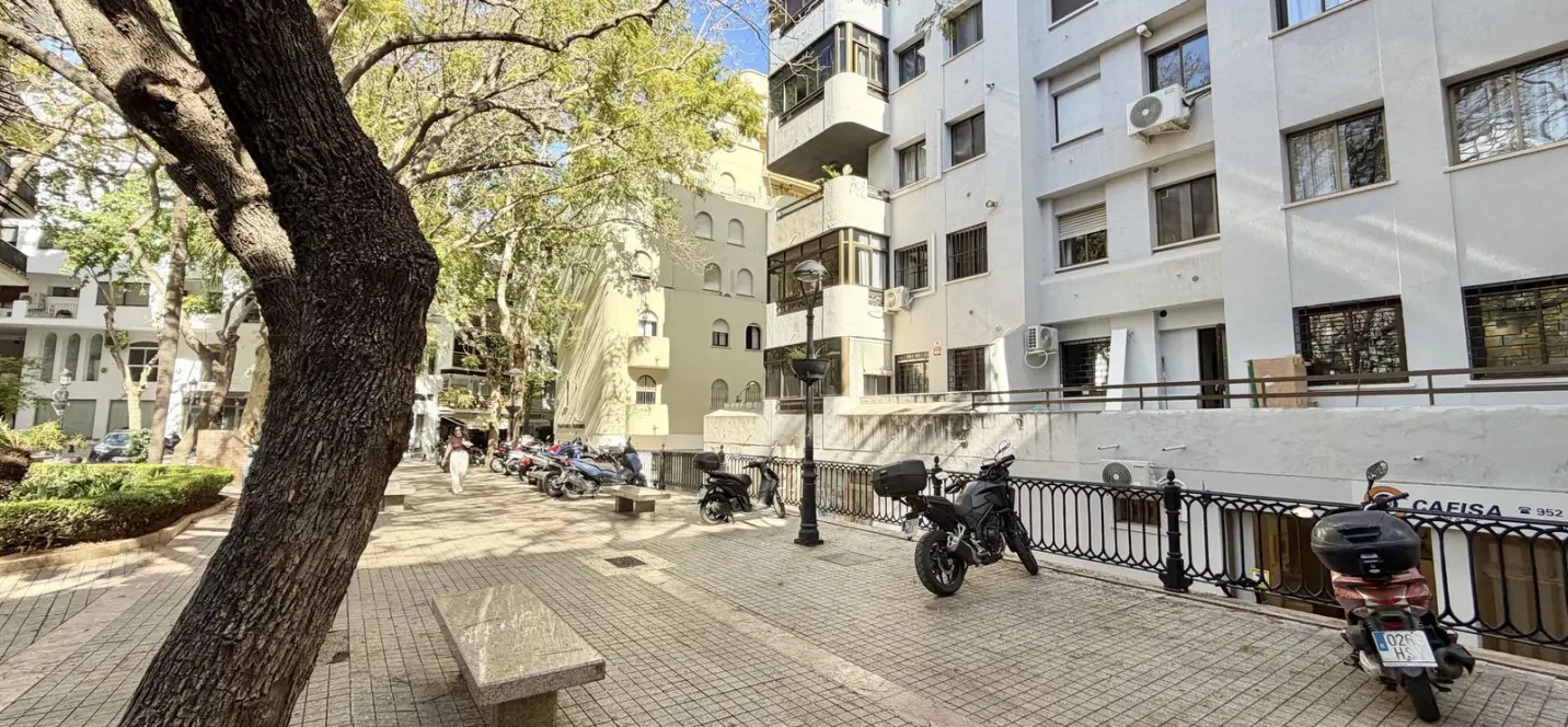 Продажа апартаментов на среднем этаже в Marbella 0