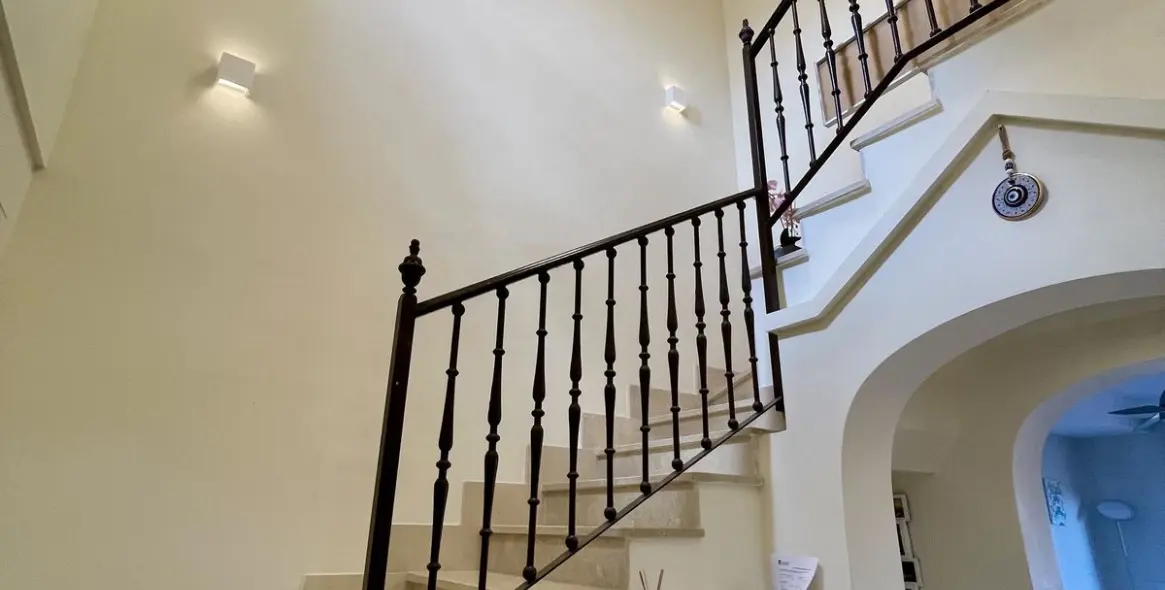 Sale of townhouse in Estepona 2
