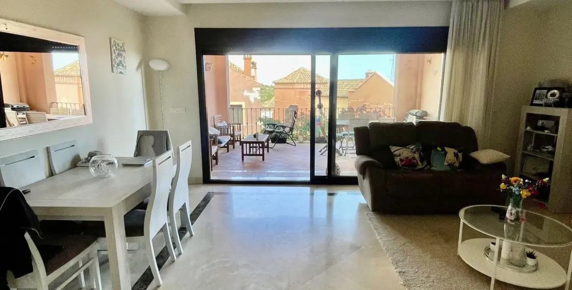 Sale of townhouse in Estepona 3
