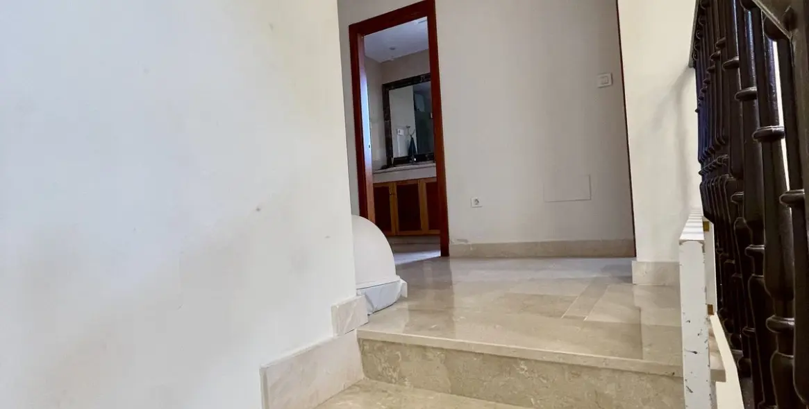 Sale of townhouse in Estepona 8