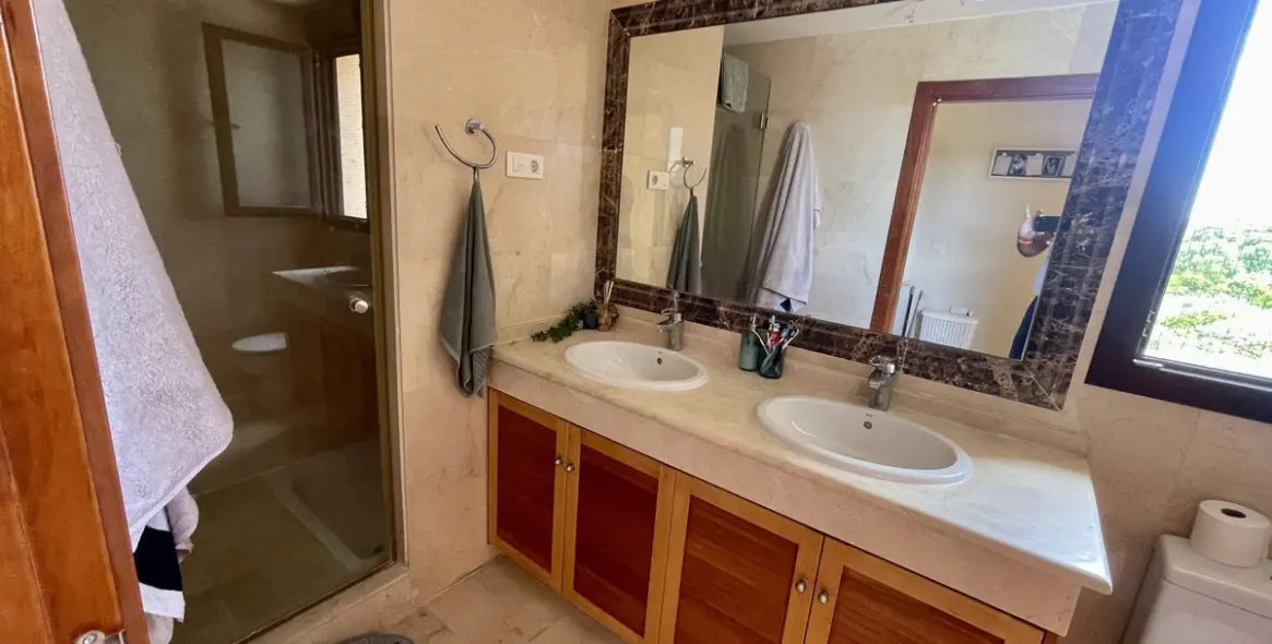 Sale of townhouse in Estepona 10