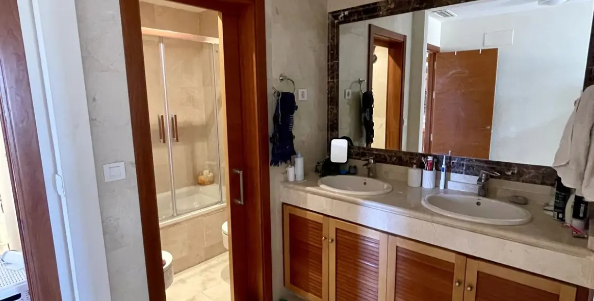 Sale of townhouse in Estepona 14