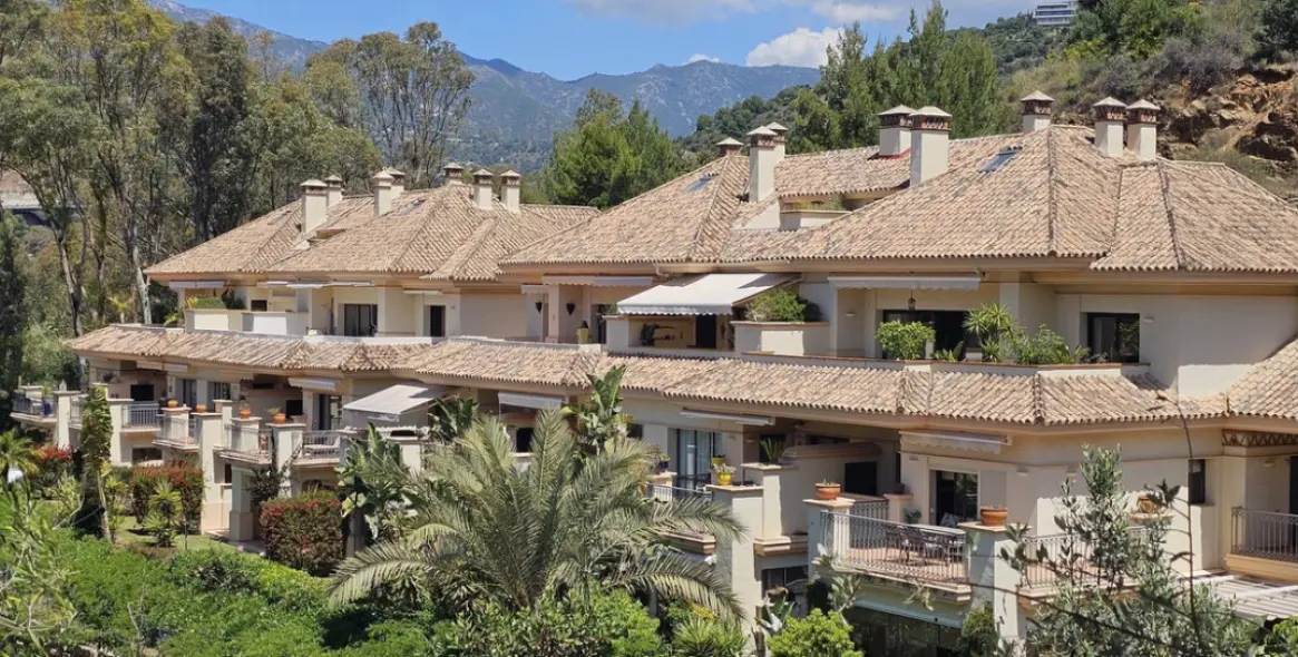 Venta de apartamento en planta media en Río Real 1