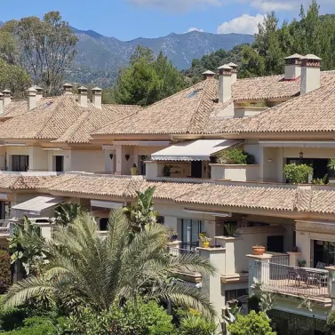 Venta de apartamento en planta media en Río Real