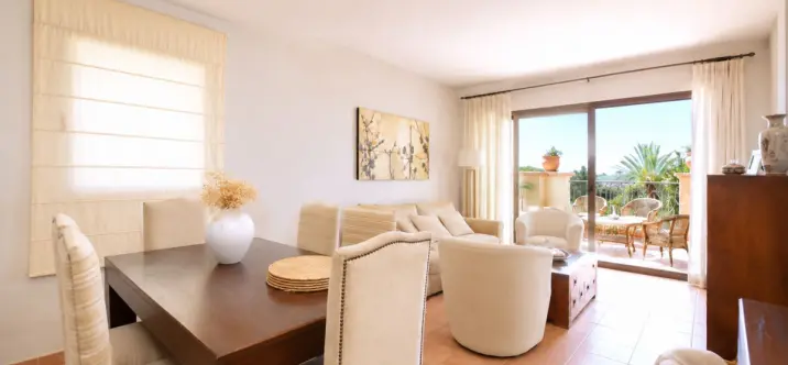 Venta de apartamento en planta media en Río Real 1